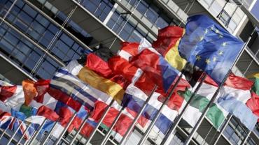 union-europeenne-drapeaux-ue-1130438-1.jpg